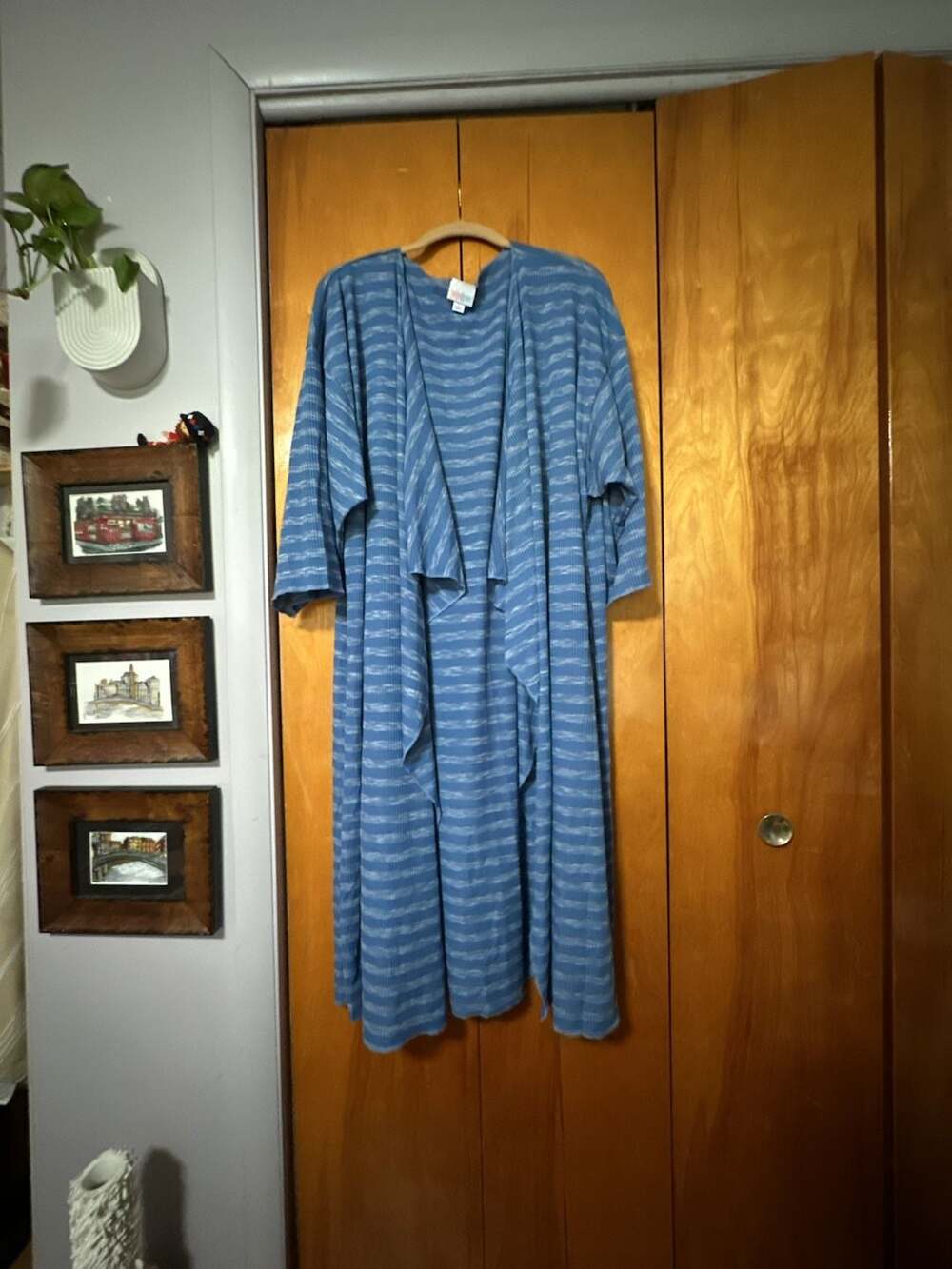 LuLaRoe Lindsay Kimono Size L Blue Striped Duster Cardigan